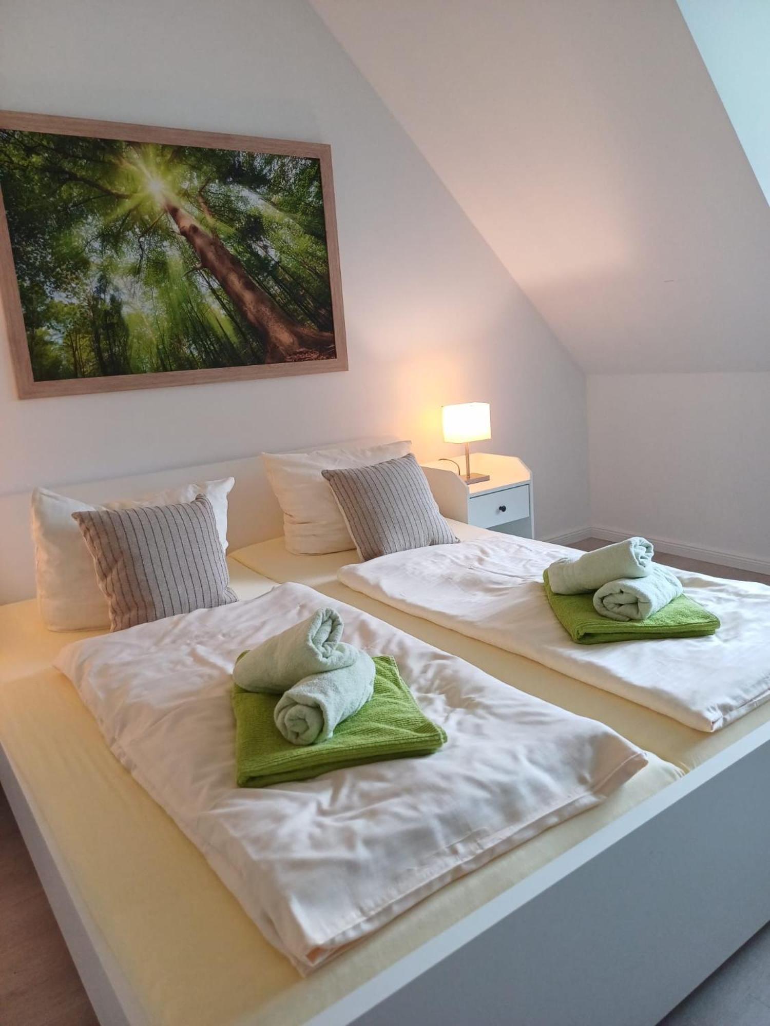 Landhaus Tewel Hotel Mit Restaurant מראה חיצוני תמונה