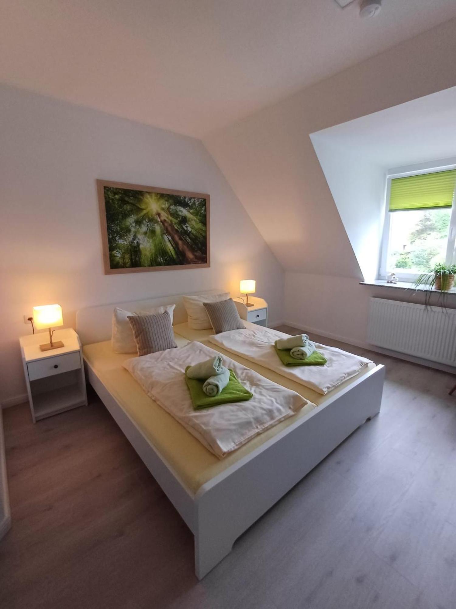 Landhaus Tewel Hotel Mit Restaurant מראה חיצוני תמונה